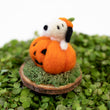 Load image into Gallery viewer, Snoopy Pumpkin on Stand