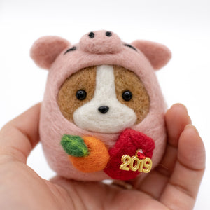 [PREORDER] New Year Corgi Pig with Orange and Red Envelope