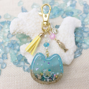 Small Cat Liquid Shaker Charm Keychain [Glows in the Dark]